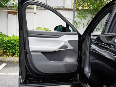 Nio ES8