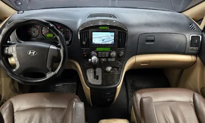 Hyundai Starex