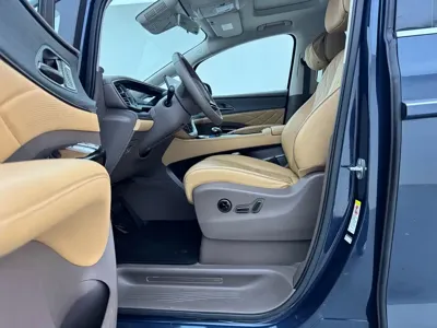 Denza Denza D9