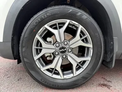 Kia KX3