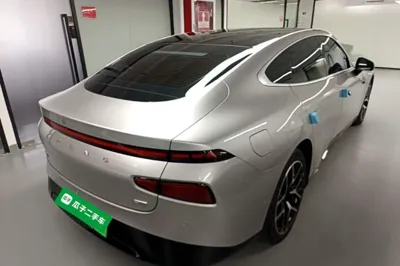 Xpeng P7