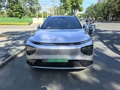 Xpeng G9