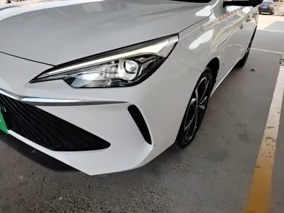 Roewe i5