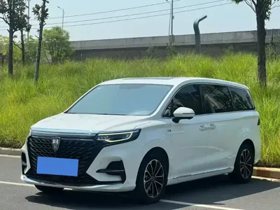 Roewe iMAX8