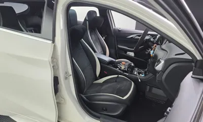 Infiniti Q30