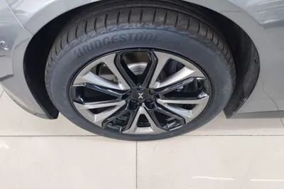 Xpeng P7