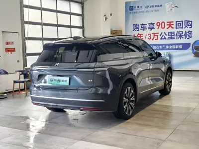 Nio ES8