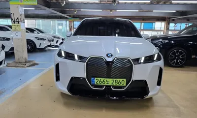 BMW iX