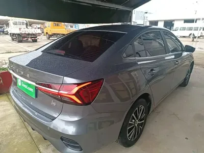 Roewe i5