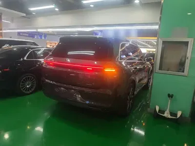 Li Auto Li L8