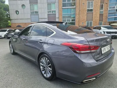 Hyundai Genesis