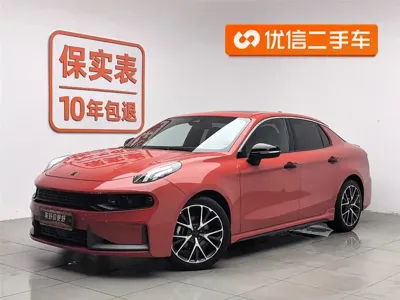 Lynk & Co 03