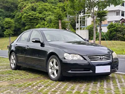 Toyota Reiz