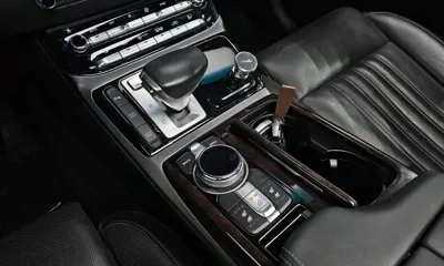 Genesis EQ900