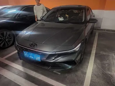 Hyundai Elantra