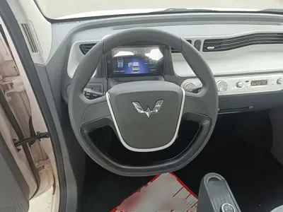 Wuling MINIEV