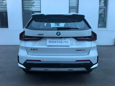 BMW iX1