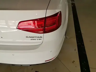 Volkswagen Sagitar
