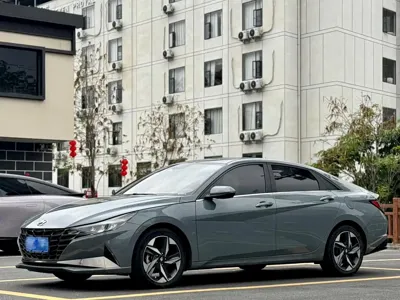 Hyundai Elantra