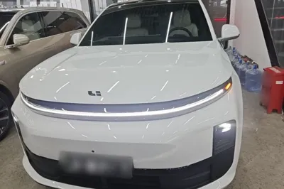 Li Auto L6