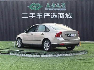 Volvo S40