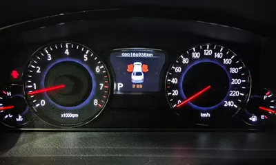 Kia Opirus