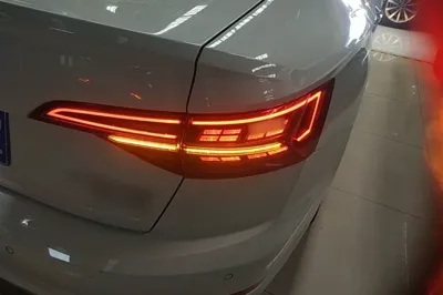 Volkswagen Sagitar