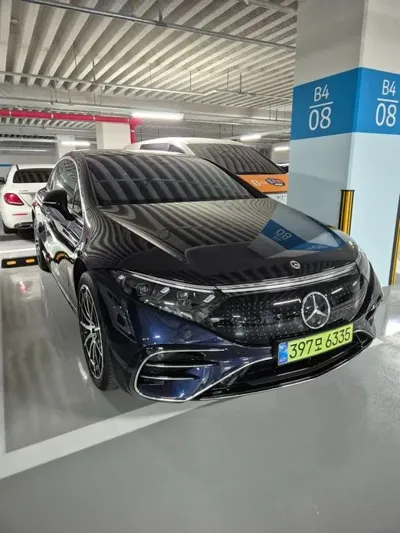 Mercedes-Benz EQS