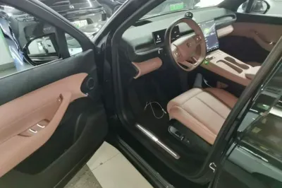 Nio EC6