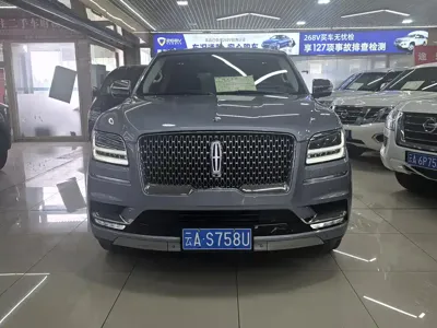 Lincoln Navigator