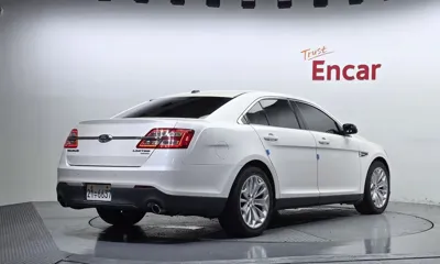 Ford Taurus
