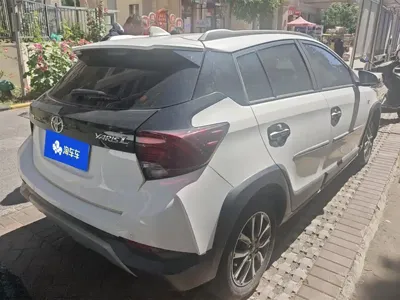 Toyota Yaris L