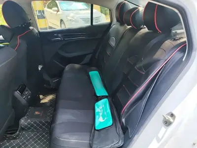 Roewe i5