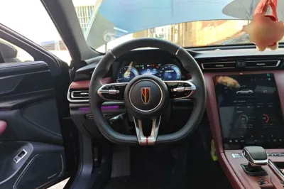 Hongqi H5