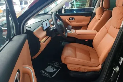 Leapmotor C16
