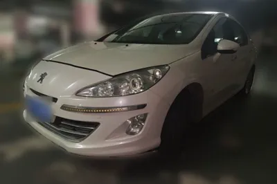 Peugeot 408