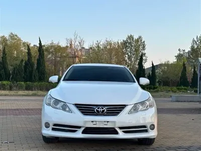 Toyota Reiz