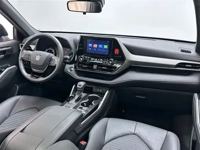 Toyota Crown Kluger