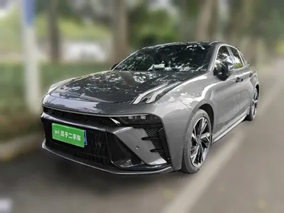 Lynk & Co 03