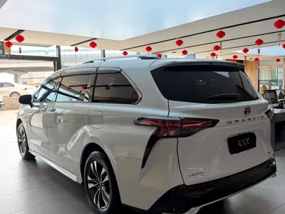 Toyota Granvia