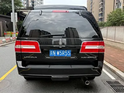 Lincoln Navigator