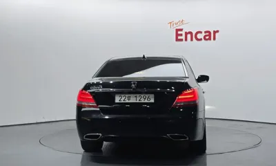 Hyundai Equus
