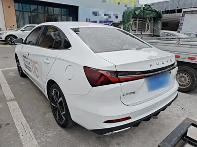 Roewe i5