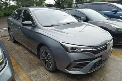 Roewe i5