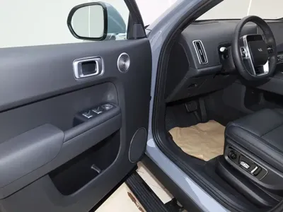 Li Auto Li L8