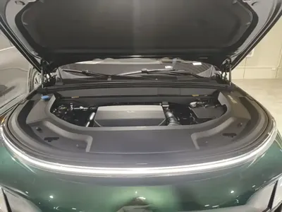 Li Auto Li L8