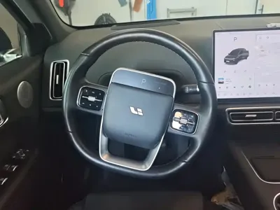 Li Auto Li L6