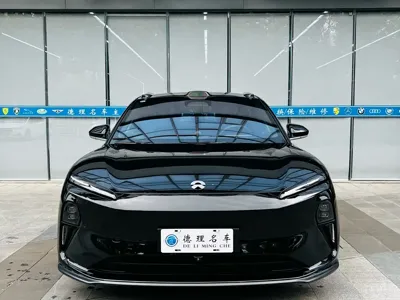 Nio ET5T
