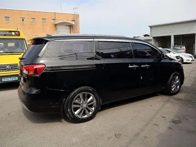Kia Canival