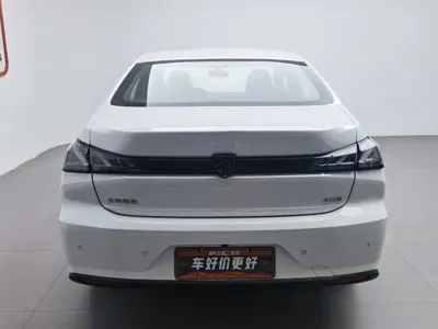 Peugeot 408
